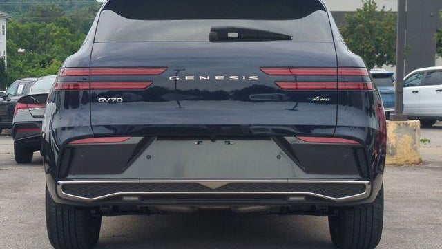 2026 Genesis GV70 2.5T Select