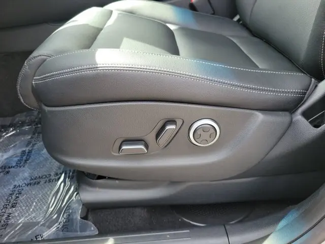 2026 Genesis Gv70 - $48,740