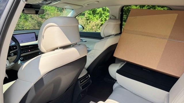 2026 Genesis GV70 2.5T Select