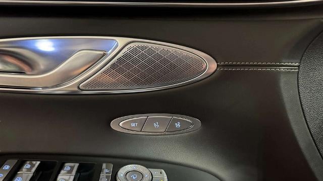 2024 Genesis GV70 2.5T Standard