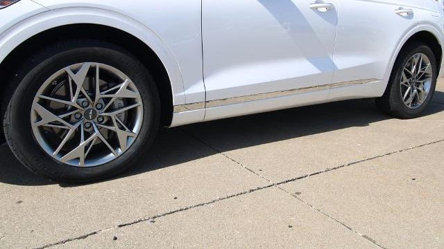 2024 Genesis GV70 2.5T Standard
