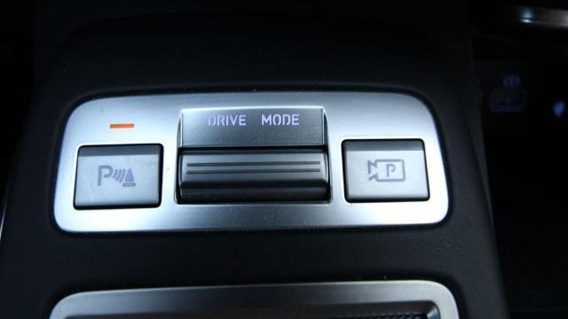 2024 Genesis GV70 2.5T Standard