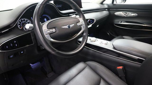 2024 Genesis GV70 2.5T Standard