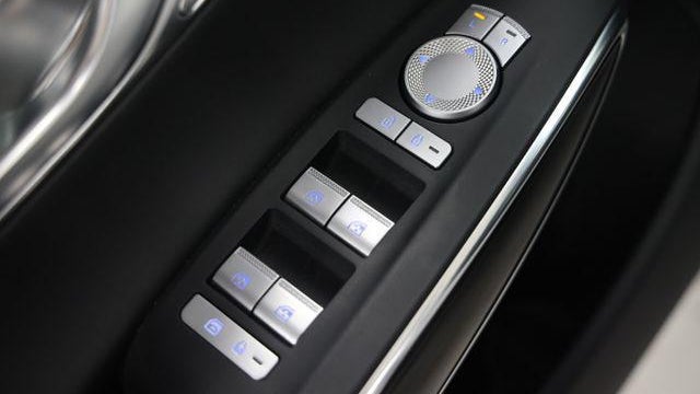 2024 Genesis GV70 2.5T Standard