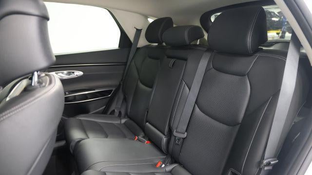2024 Genesis GV70 2.5T Standard