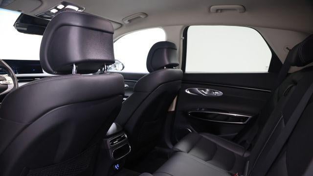 2024 Genesis GV70 2.5T Standard