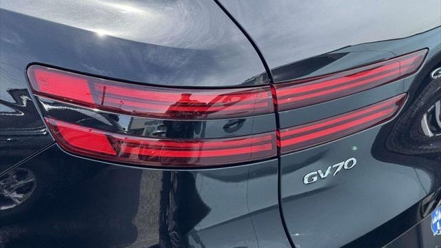2025 Genesis GV70 2.5T Standard
