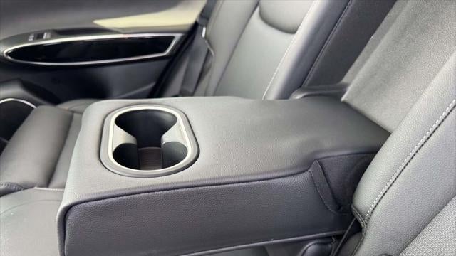 2025 Genesis GV70 2.5T Standard