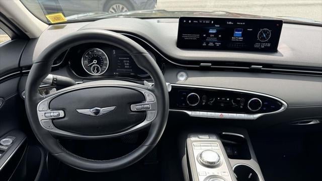2025 Genesis GV70 2.5T Standard