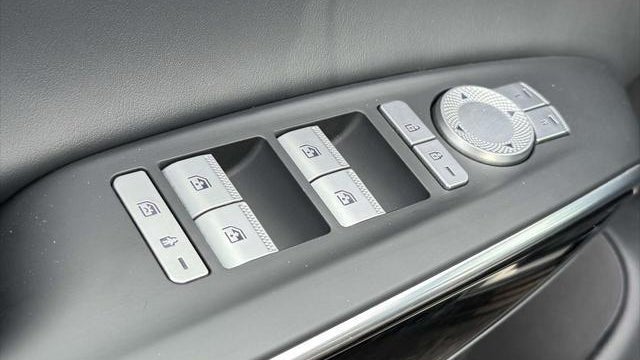 2025 Genesis GV70 2.5T Standard