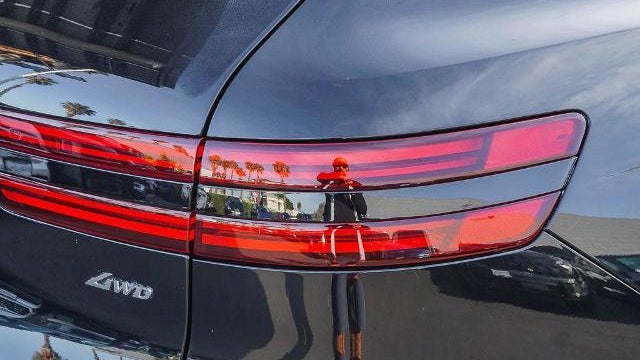 2025 Genesis GV70 2.5T Standard