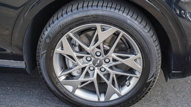 2025 Genesis GV70 2.5T Standard