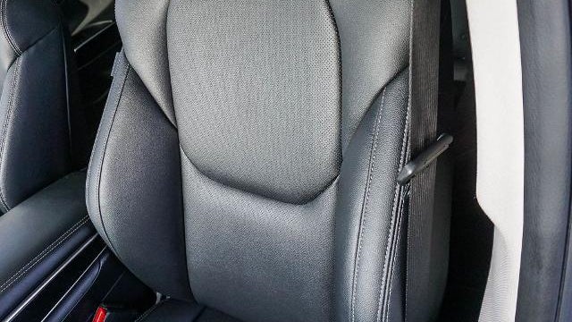 2025 Genesis GV70 2.5T Standard