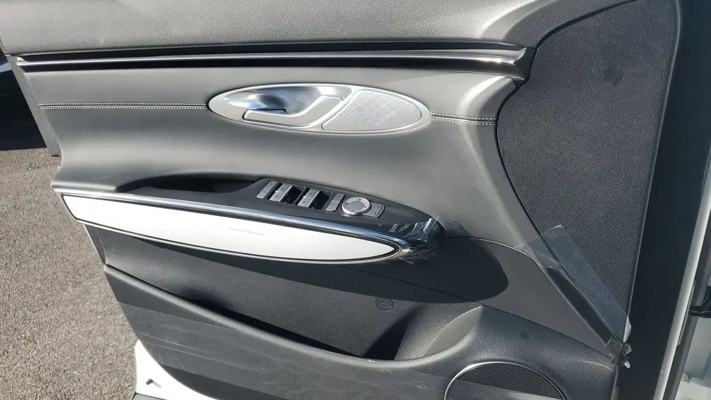 2026 Genesis GV70 2.5T Standard