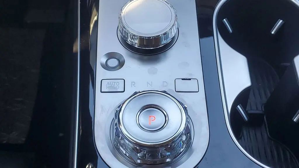 2026 Genesis GV70 2.5T Standard