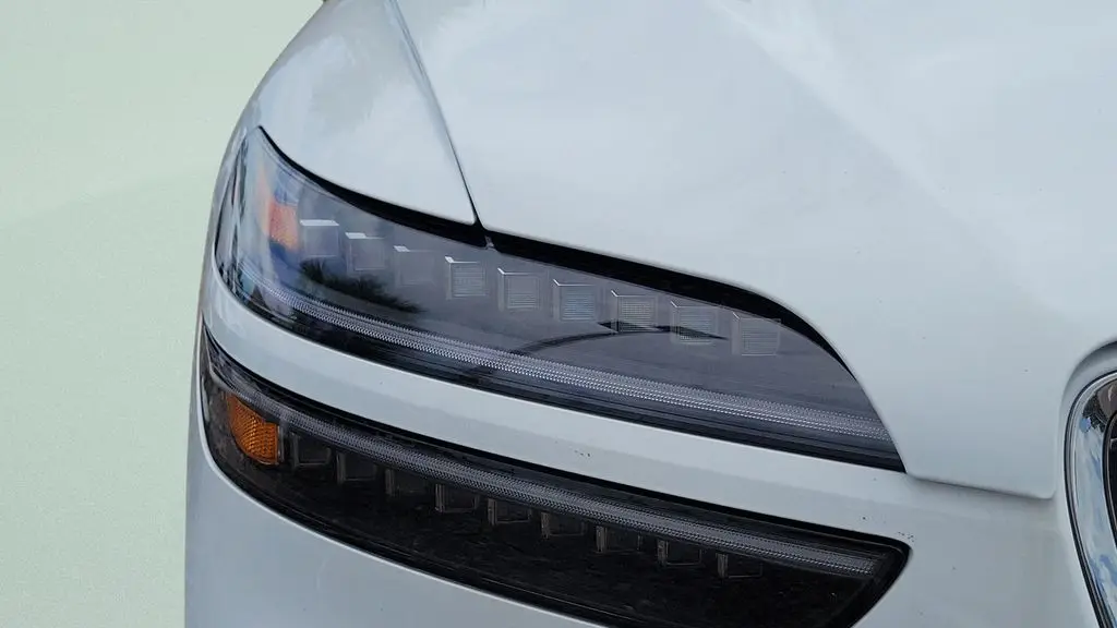 2026 Genesis GV70 2.5T Standard
