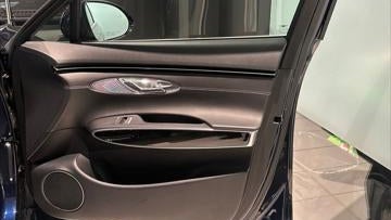 2024 Genesis GV70 2.5T Standard