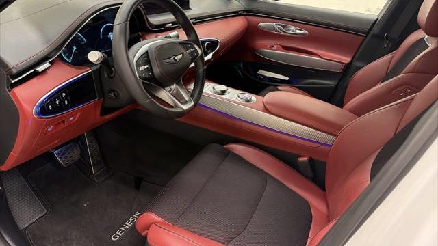 2024 Genesis GV70 2.5T Standard