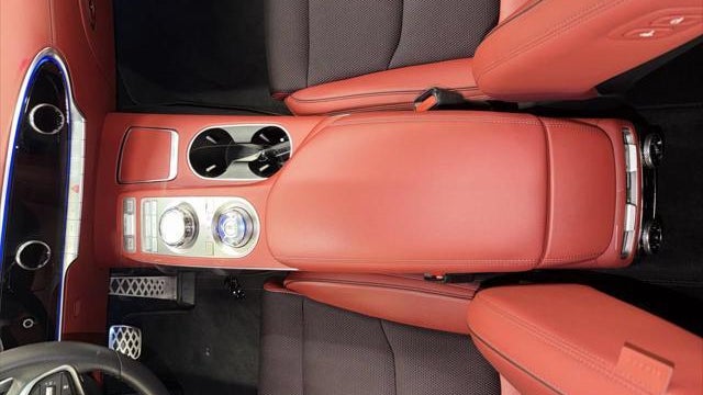 2024 Genesis GV70 2.5T Standard