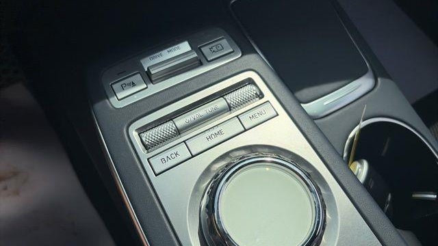 2024 Genesis GV70 2.5T Standard
