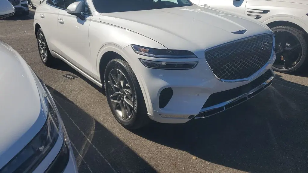 2024 Genesis GV70 2.5T Standard