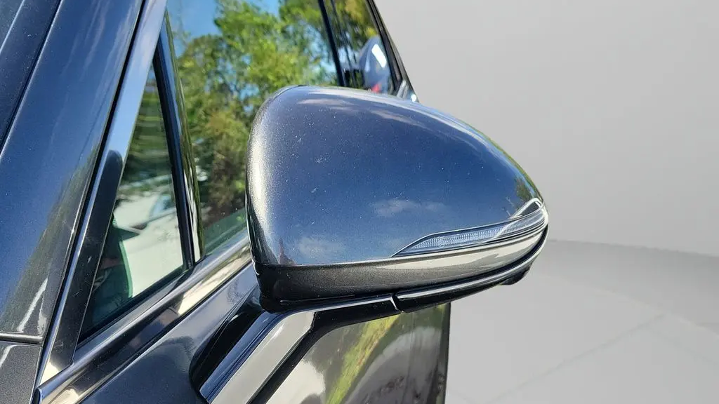 2024 Genesis GV70 2.5T Standard