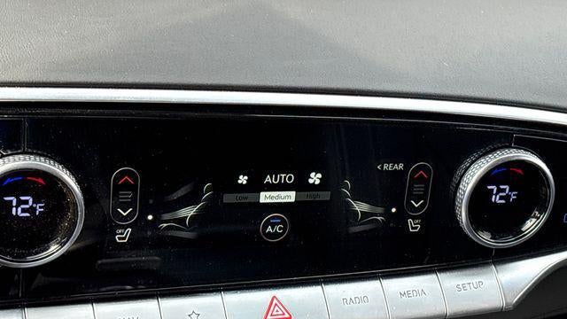 2025 Genesis GV70 2.5T Standard