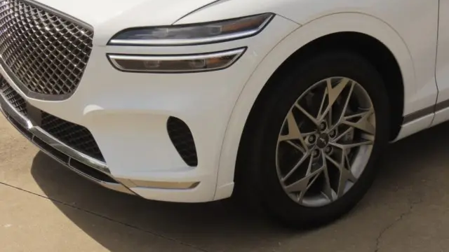 2025 Genesis GV70 2.5T Standard