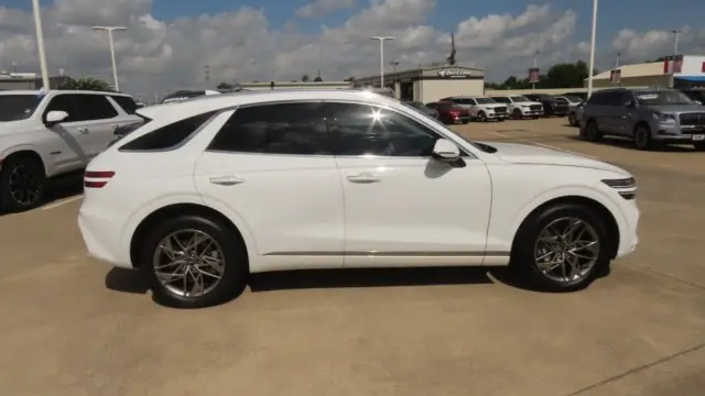 2025 Genesis GV70 2.5T Standard