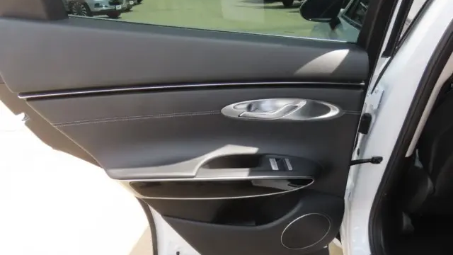 2025 Genesis GV70 2.5T Standard
