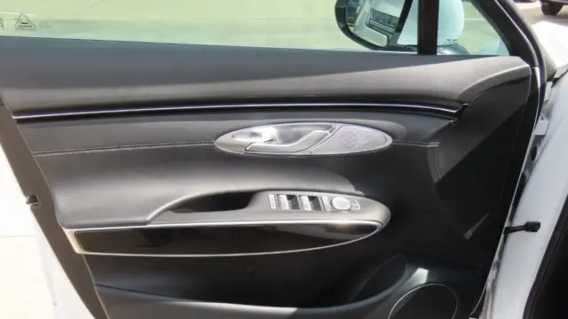 2025 Genesis GV70 2.5T Standard