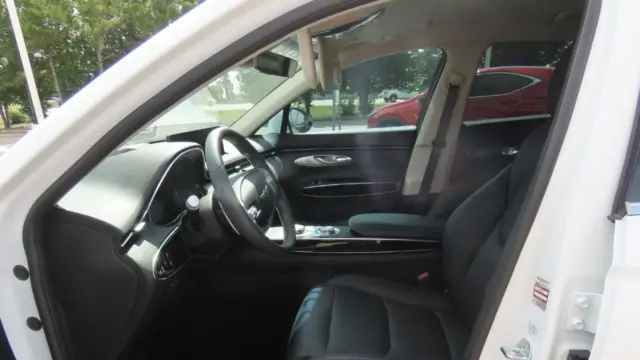 2025 Genesis GV70 2.5T Standard