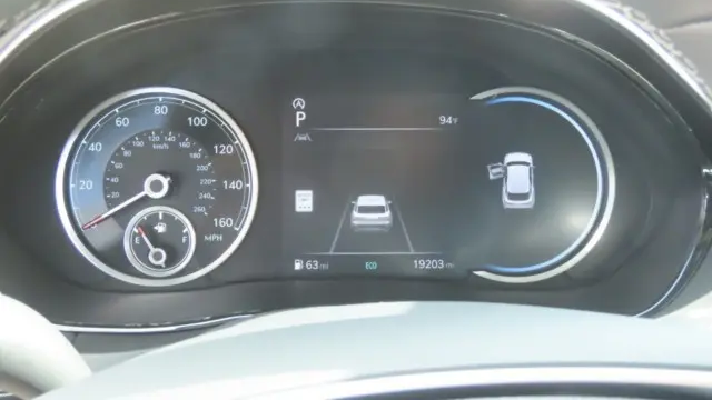 2025 Genesis GV70 2.5T Standard