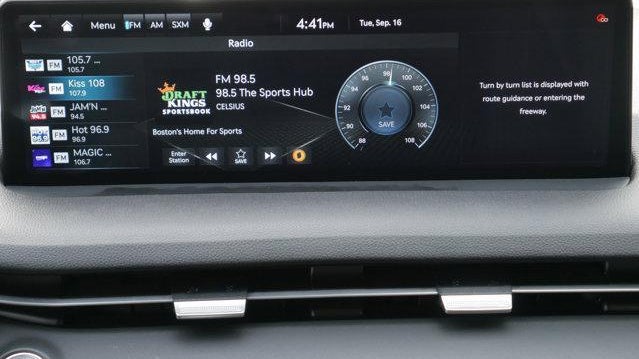 2025 Genesis GV70 2.5T Standard