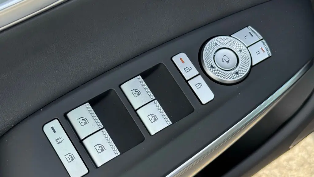2026 Genesis GV70 2.5T Select
