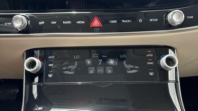 2026 Genesis GV70 2.5T Standard