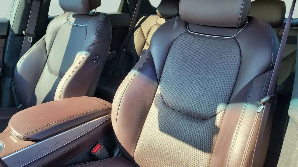 2024 Genesis GV70 2.5T Standard