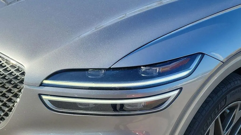 2024 Genesis GV70 2.5T Standard