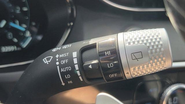 2024 Genesis GV70 2.5T Standard