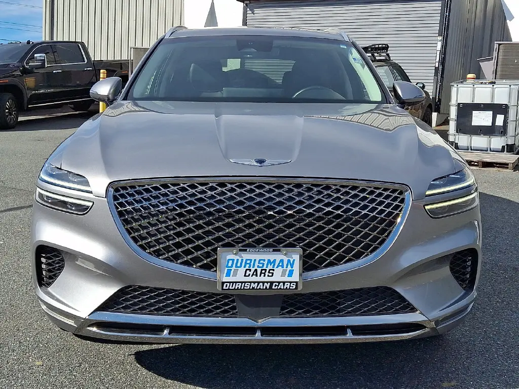 2025 Genesis Gv70 - $30,200