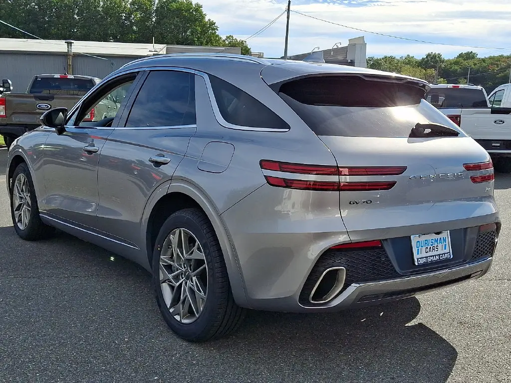 2025 Genesis Gv70 - $30,200