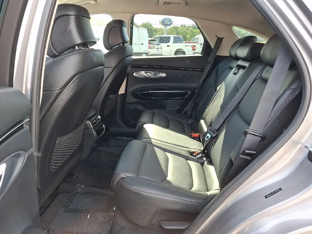 2025 Genesis Gv70 - $30,200