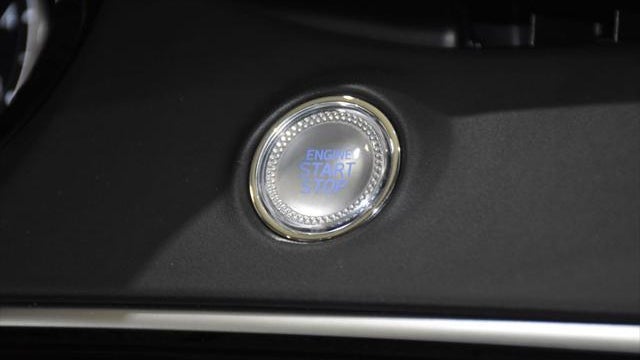 2025 Genesis GV70 2.5T Standard