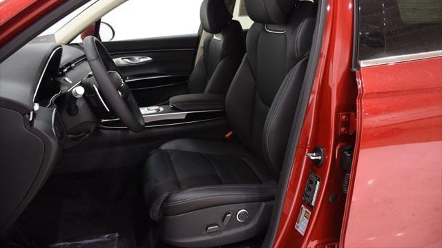2025 Genesis GV70 2.5T Standard