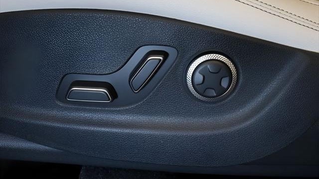 2026 Genesis GV70 2.5T Standard