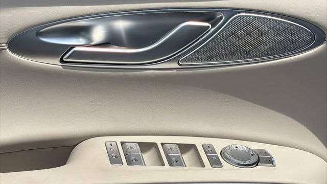 2026 Genesis GV70 2.5T Standard