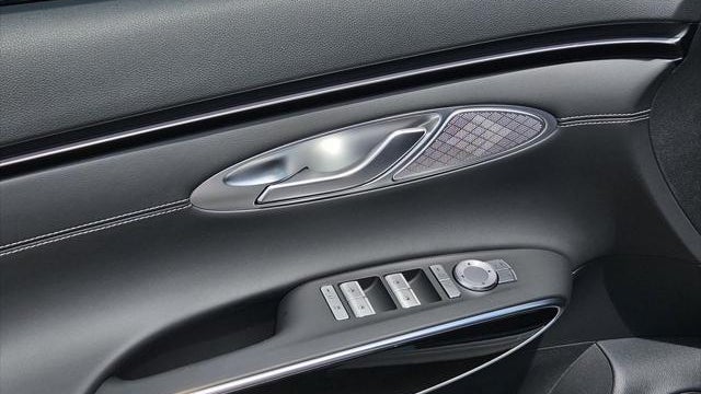 2026 Genesis GV70 2.5T Standard