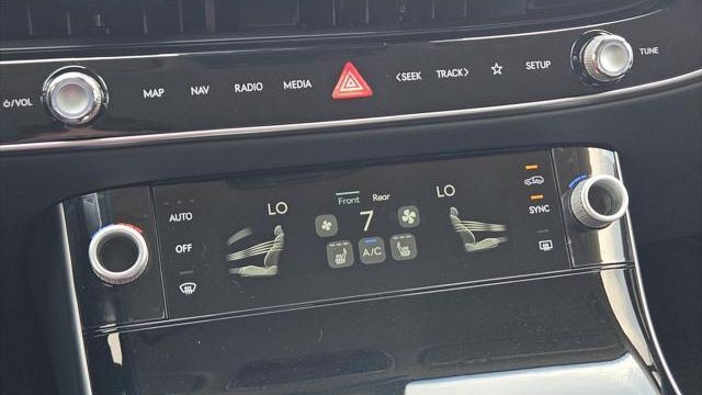 2026 Genesis GV70 2.5T Standard
