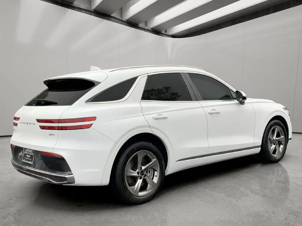 2026 Genesis Gv70 - $43,817