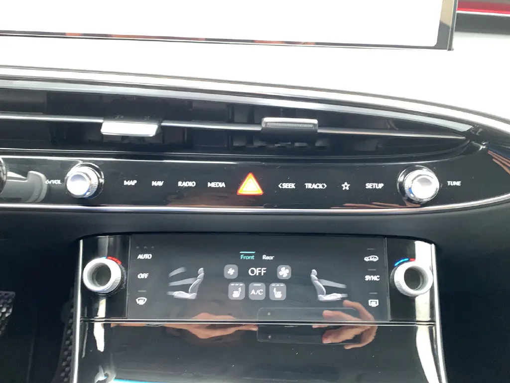 2026 Genesis Gv70 - $43,817